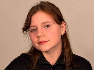 naked cam girl masturbating with sextoy TonaBurgard