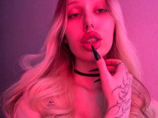 camgirl masturbating with sex toy VeronaHarding