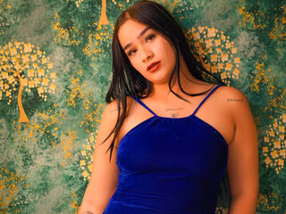 cam girl playing with dildo ViktoriyaDaria