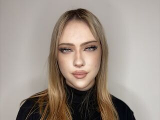 naked girl with webcam fingering VirgieJanosek