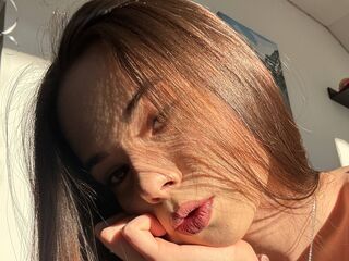 camgirl fingering pussy XeniaAlameida